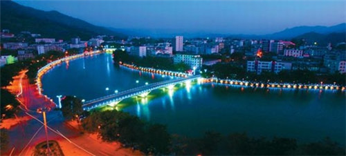 阿克苏市夏天去哪里旅游好玩又凉快